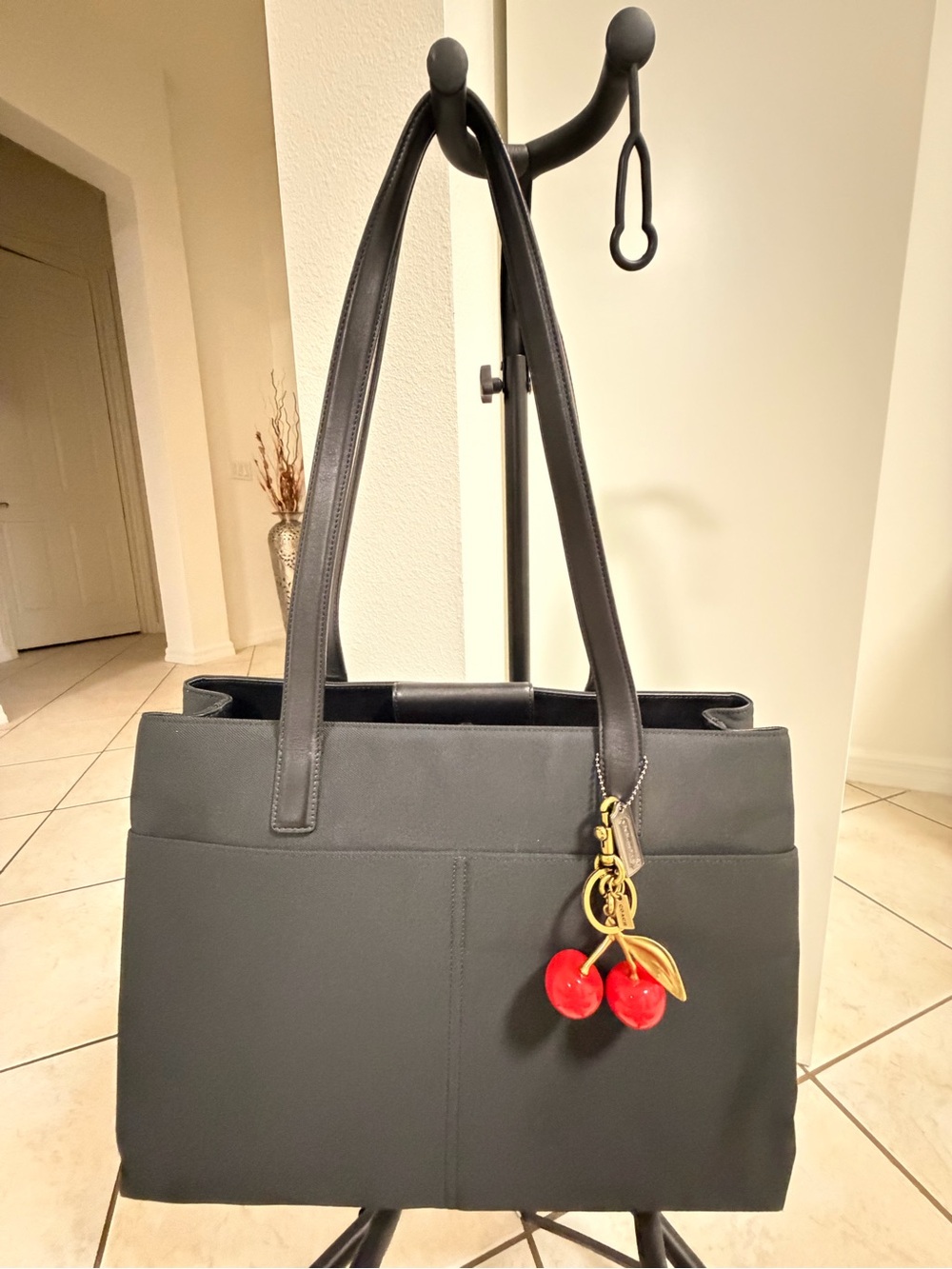 Vintage Coach - Large Tote Shoulder Bag